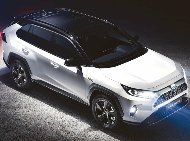 Titel-Bild zur News: Komplett neu: Toyota RAV4