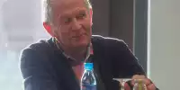 Bild zum Inhalt: Christian Horner: Helmut Marko trinkt jetzt Sake statt Glühwein!