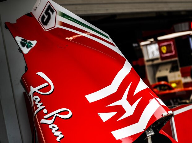 Titel-Bild zur News: Ferrari-Motorhaube