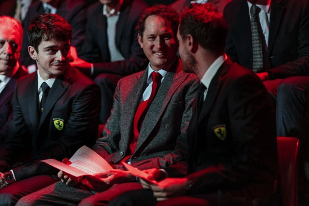  ~Charles Leclerc und Sebastian Vettel mit John Elkann~          