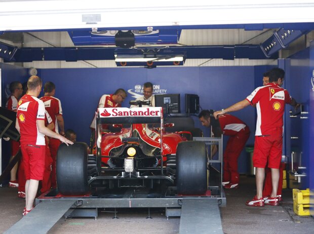 Scrutineering, Technische Abnahme