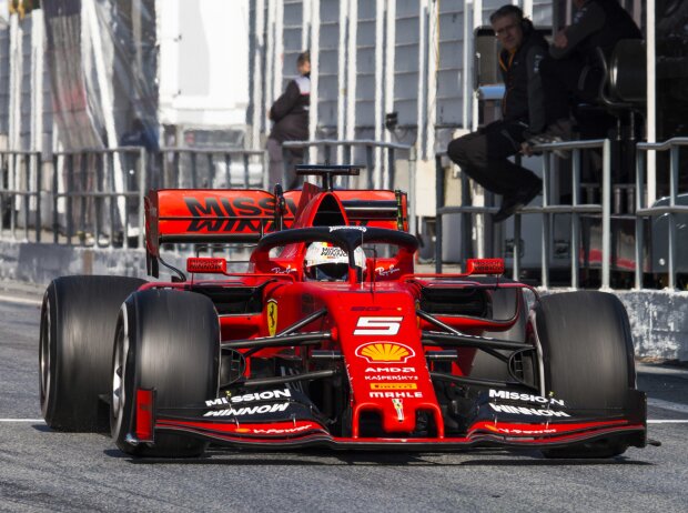 Titel-Bild zur News: Sebastian Vettel, Pat Fry