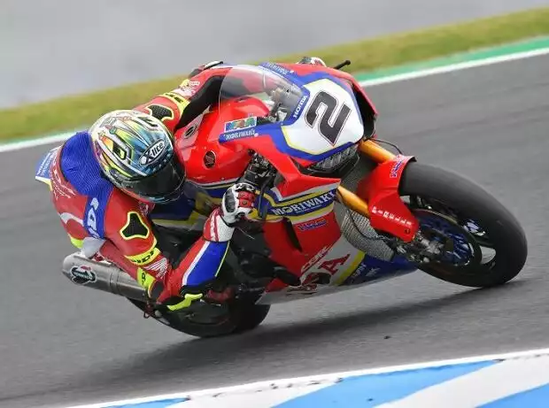 Leon Camier Titel-Bild zur News: Leon Camier