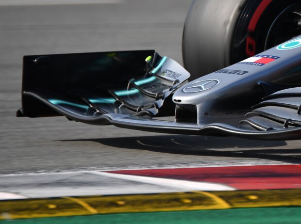 Titel-Bild zur News: Frontflügel Mercedes F1 W10 EQ Power+