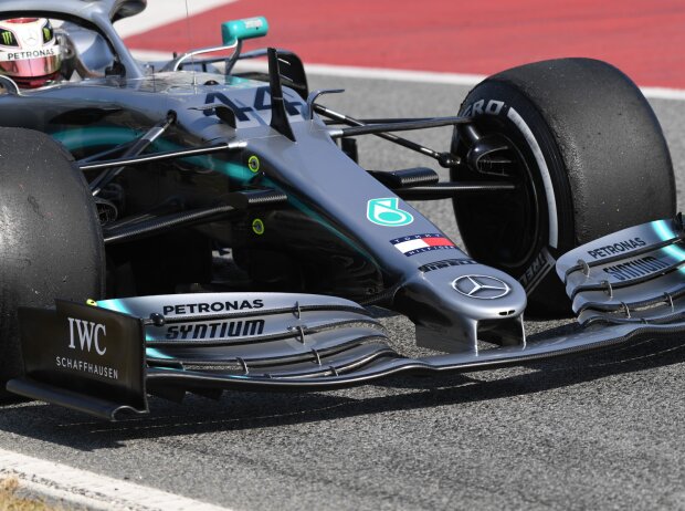 Titel-Bild zur News: Frontflügel Mercedes F1 W10 EQ Power+
