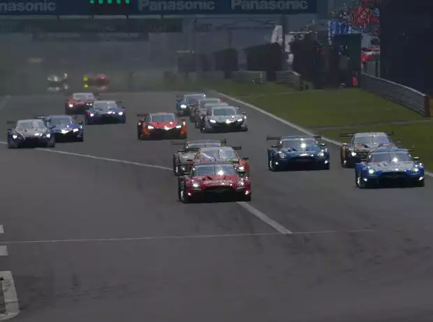 Titel-Bild zur News: Super GT, Start