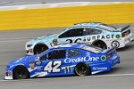 Kyle Larson (Ganassi) und Matt Tifft (Front Row) 