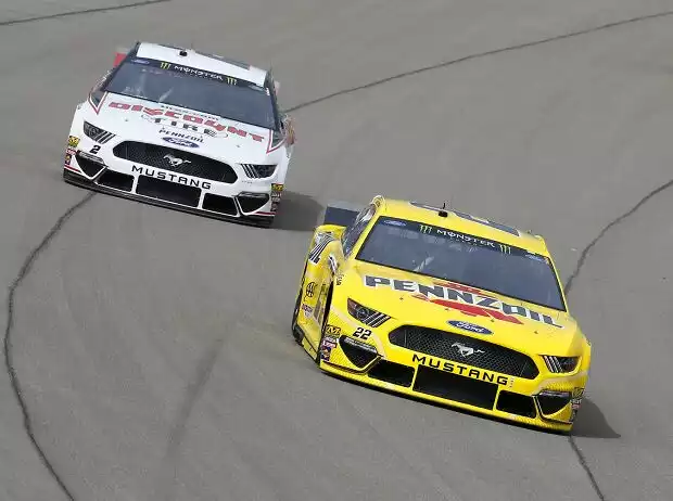Titel-Bild zur News: Brad Keselowski, Joey Logano