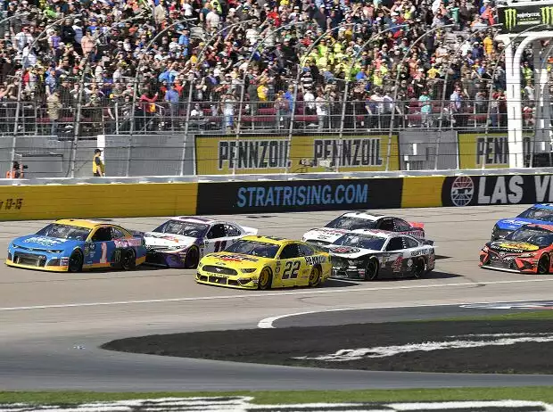 Kurt Busch, Joey Logano, Joe Gibbs, Kevin Harvick Titel-Bild zur News: Kurt Busch, Joey Logano, Joe Gibbs, Kevin Harvick
