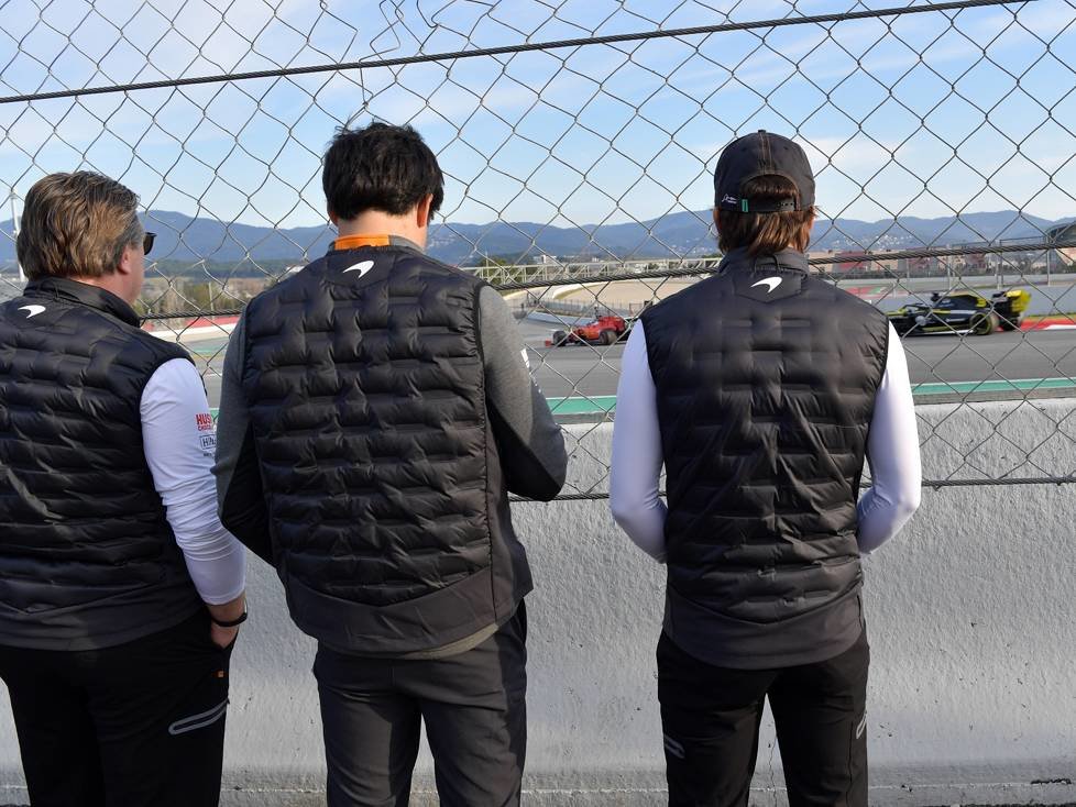 Zak Brown, Carlos Sainz, Fernando Alonso