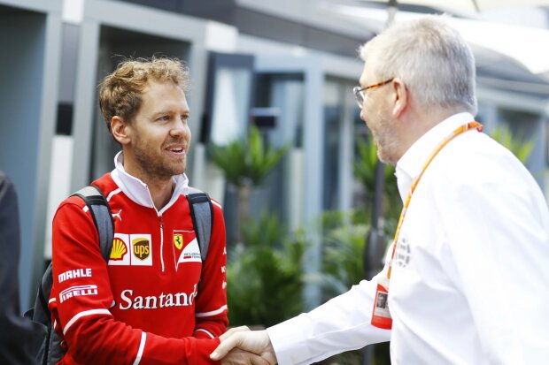 Sebastian Vettel Ross Brawn Ferrari Scuderia Ferrari Mission Winnow F1 ~Sebastian Vettel (Ferrari) und Ross Brawn ~ Sebastian Vettel Ross Brawn Ferrari Scuderia Ferrari Mission Winnow F1 ~Sebastian Vettel (Ferrari) und Ross Brawn ~