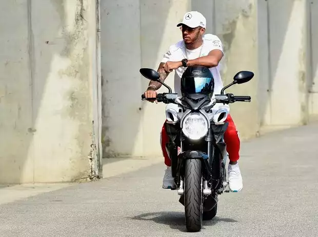 Lewis Hamilton, Motorrad Titel-Bild zur News: Lewis Hamilton, Motorrad
