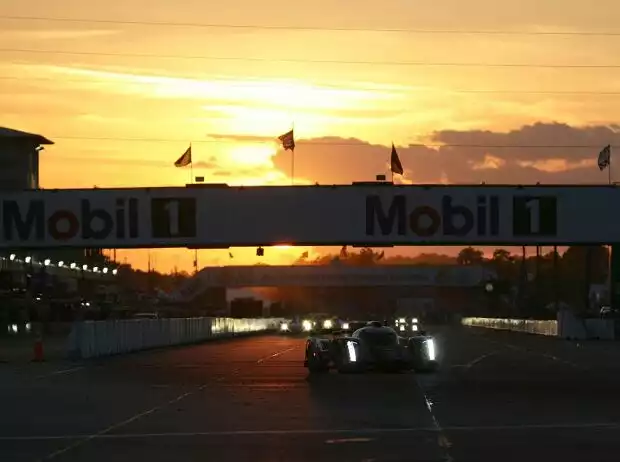 12h Sebring, Szenerie, Paanorama, Sonnenuntergang Titel-Bild zur News: 12h Sebring, Szenerie, Paanorama, Sonnenuntergang