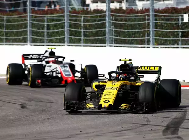 Carlos Sainz, Kevin Magnussen Titel-Bild zur News: Carlos Sainz, Kevin Magnussen
