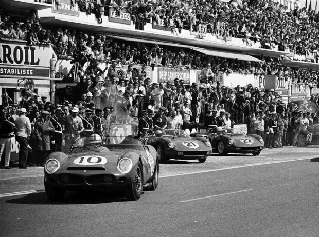 Start zu den 24h Le Mans 1963: Roger Penske und Pedro Rodriguez im Ferrari 330 TRI/LM