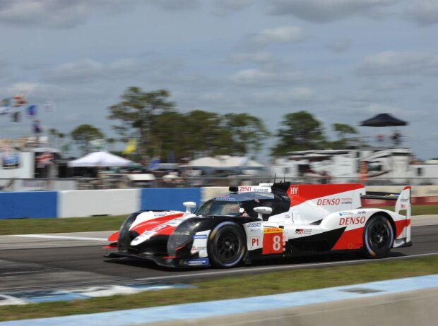 Fernando Alonso, Kazuki Nakajima, Sebastien Buemi