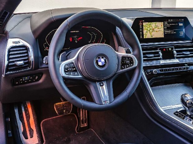 Cockpit des BMW M850i 2019