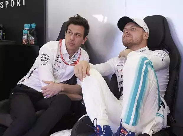 Titel-Bild zur News: Toto Wolff, Valtteri Bottas