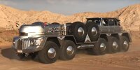 Bild zum Inhalt: Der "Regenbogen-Scheich" hat sich ein Lastwagen-Monster mit 10 Rädern gebaut
