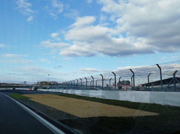 Titel-Bild zur News: Nürburgring, Yokohama-S, Kiesbett