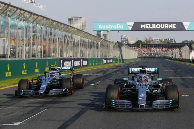 Lewis Hamilton Valtteri Bottas Mercedes Mercedes-AMG Petronas Motorsport 	 F1 ~Lewis Hamilton (Mercedes) und Valtteri Bottas (Mercedes) ~ 