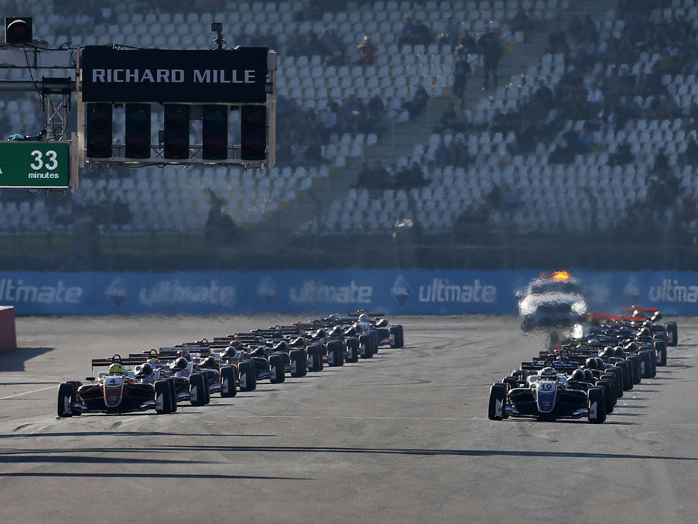 Startaufstellung zum Finale der Formel-3-EM 2018 in Hockenheim