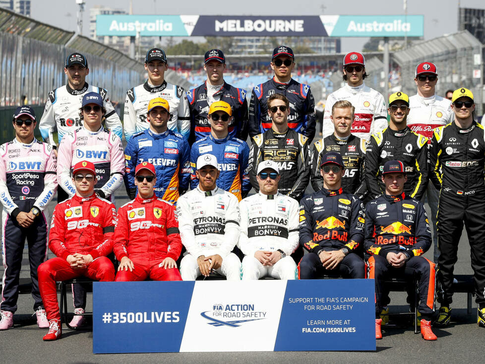 Gruppenfoto: Alle Fahrer der Formel-1-Saison 2019 beim Saisonauftakt in Australien