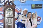 Brad Keselowski (Penske) mit Ehefrau Paige und Tochter Scarlett