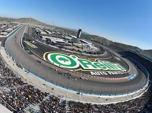 ISM Raceway in Phoenix Titel-Bild zur News: ISM Raceway in Phoenix