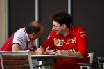 Frederic Vasseur (Alfa Romeo) und Mattia Binotto (Ferrari)