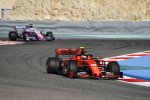 Charles Leclerc (Ferrari) und Sergio Perez (Racing Point) 