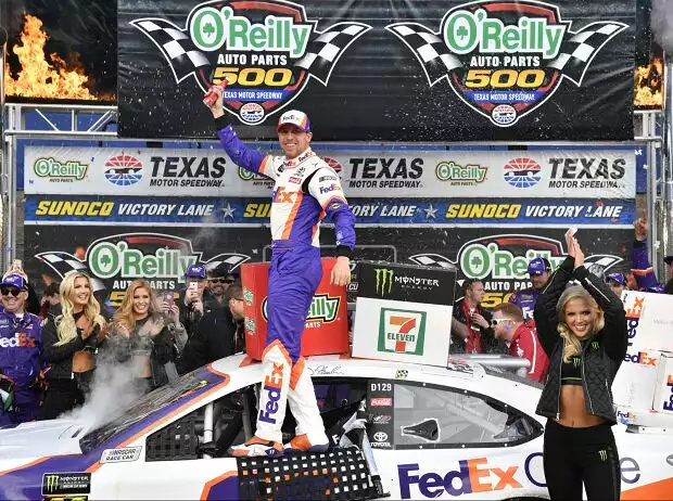 Denny Hamlin Titel-Bild zur News: Denny Hamlin