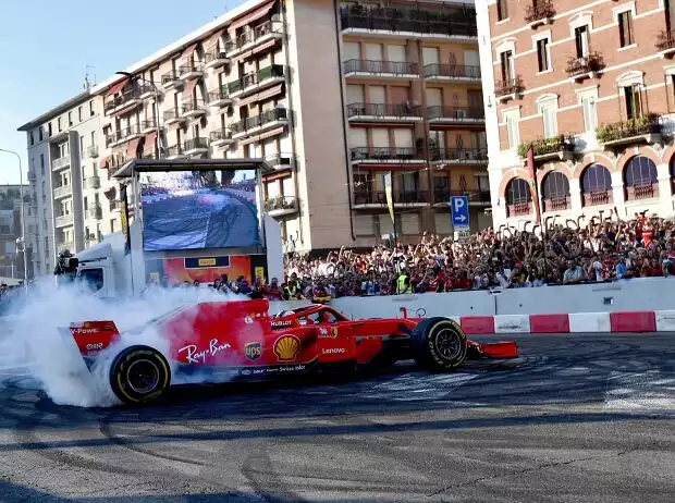 Titel-Bild zur News: Sebastian Vettel, Fan-Festival