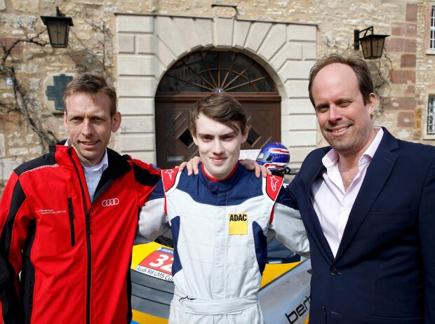 Von links nach rechts: Tobias Seyffarth, Sportlicher Leiter Audi Sport Seyffarth R8 LMS Cup, Fahrer Tim Reiter, Daniel von Busse, COO TV von SPORT1 Von links nach rechts: Tobias Seyffarth, Sportlicher Leiter Audi Sport Seyffarth R8 LMS Cup, Fahrer Tim Reiter, Daniel von Busse, COO TV von SPORT1