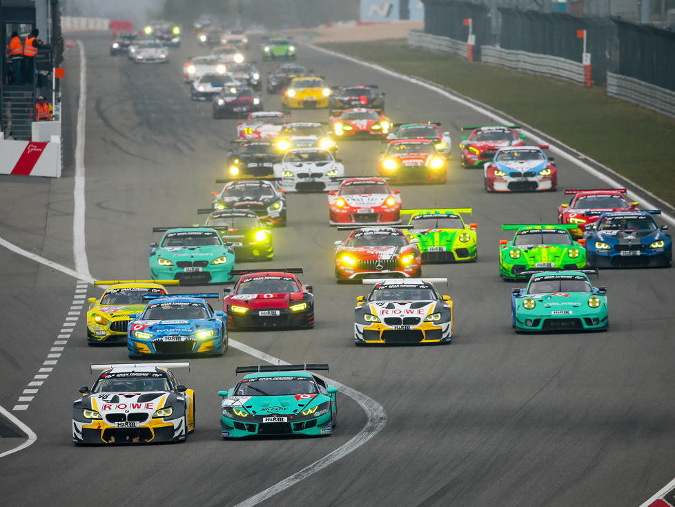 Start zum VLN-Saisonauftakt 2019 auf dem Nürburgring