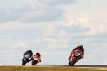 Leon Camier vor Marco Melandri und Michael Ruben Rinaldi