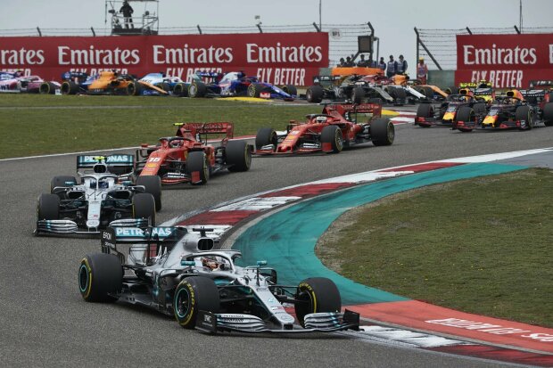 Lewis Hamilton Valtteri Bottas Charles Leclerc Sebastian Vettel Max Verstappen Ferrari Scuderia Ferrari Mission Winnow F1Mercedes Mercedes-AMG Petronas Motorsport 	 F1Red Bull Aston Martin Red Bull Racing F1 ~Lewis Hamilton (Mercedes), Valtteri Bottas (Mercedes), Charles Leclerc (Ferrari), Sebastian Vettel (Ferrari) und Max Verstappen (Red Bull) ~ 