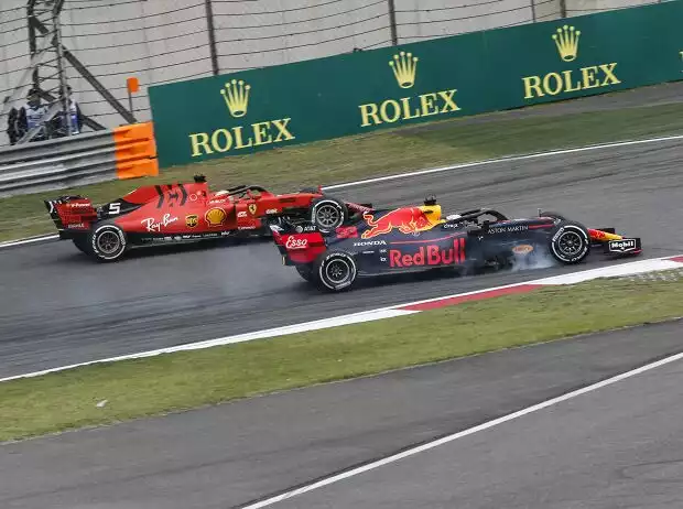 Sebastian Vettel, Max Verstappen Titel-Bild zur News: Sebastian Vettel, Max Verstappen