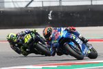 Alex Rins vor Valentino Rossi 