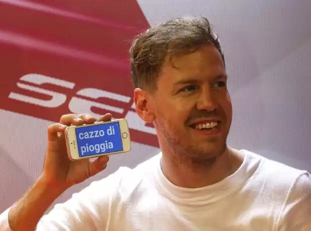 Titel-Bild zur News: Sebastian Vettel mit Smartphone