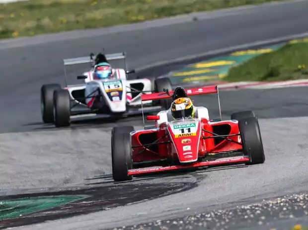 Formel 4 Titel-Bild zur News: Formel 4