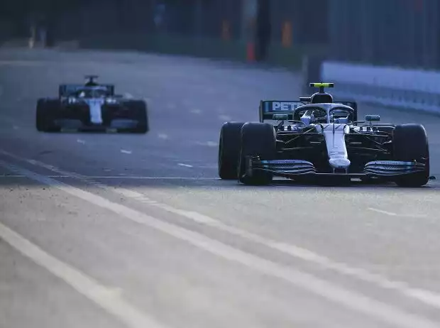Valtteri Bottas, Lewis Hamilton Titel-Bild zur News: Valtteri Bottas, Lewis Hamilton