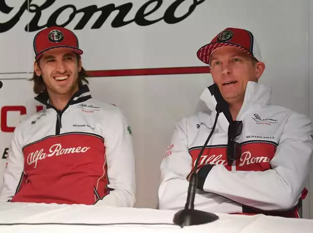 Antonio Giovinazzi, Kimi Räikkönen Titel-Bild zur News: Antonio Giovinazzi, Kimi Räikkönen