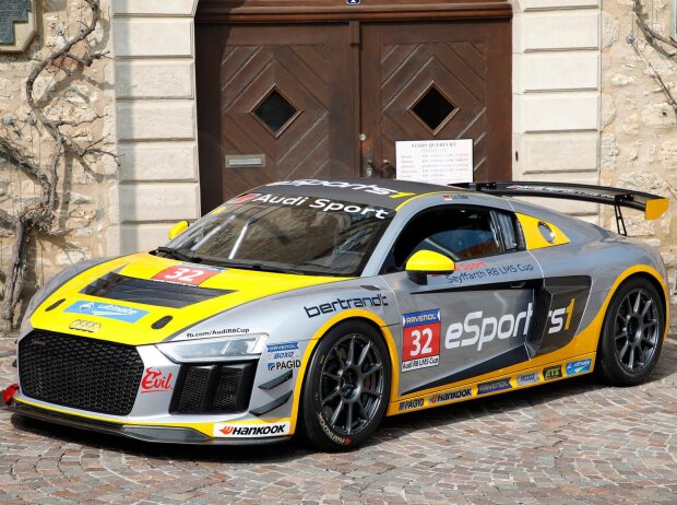 Audi R8 LMS GT4 im eSPORTS1 Design Audi R8 LMS GT4 im eSPORTS1 Design