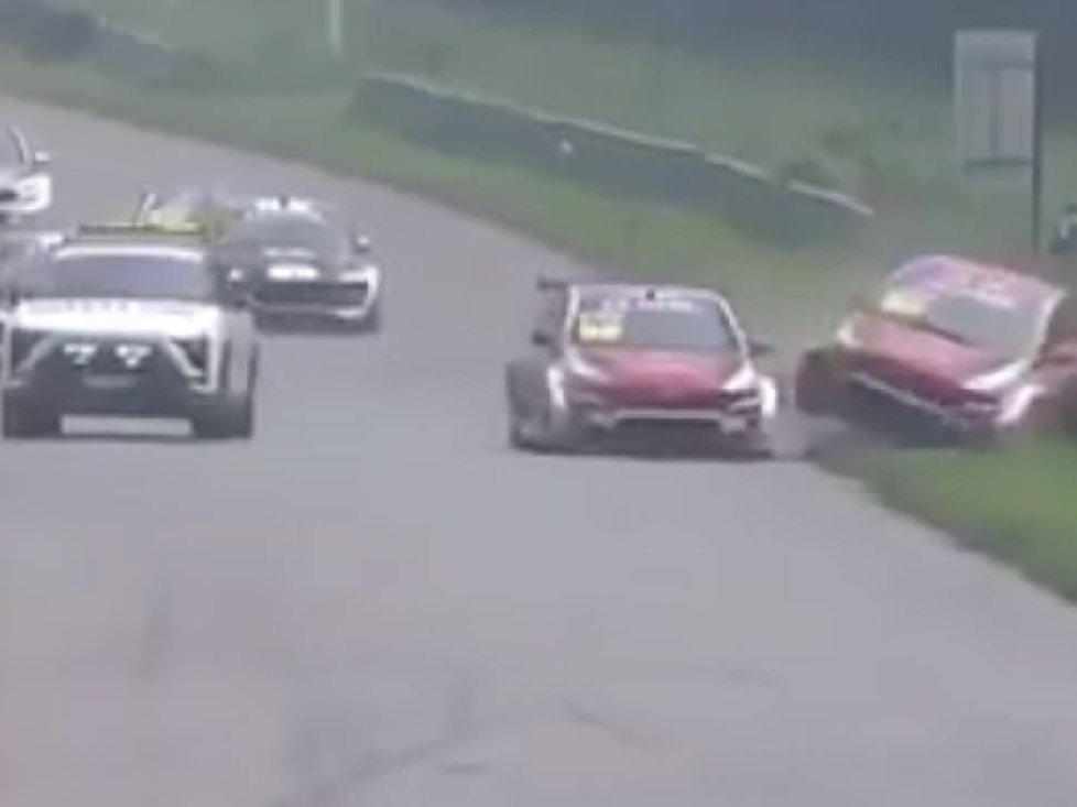 Safety-Car Crash
