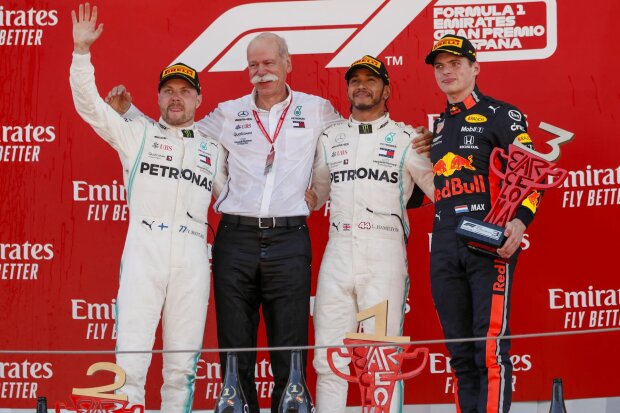 Valtteri Bottas Lewis Hamilton Max Verstappen Mercedes Mercedes-AMG Petronas Motorsport F1Red Bull Aston Martin Red Bull Racing F1 ~Valtteri Bottas (Mercedes), Lewis Hamilton (Mercedes) und Max Verstappen (Red Bull) ~ Valtteri Bottas Lewis Hamilton Max Verstappen Mercedes Mercedes-AMG Petronas Motorsport F1Red Bull Aston Martin Red Bull Racing F1 ~Valtteri Bottas (Mercedes), Lewis Hamilton (Mercedes) und Max Verstappen (Red Bull) ~