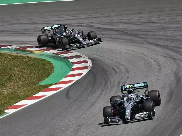Valtteri Bottas, Lewis Hamilton Titel-Bild zur News: Valtteri Bottas, Lewis Hamilton