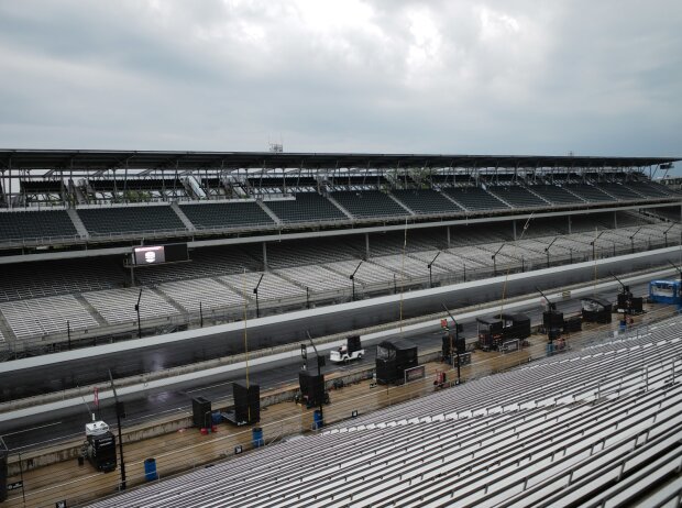 Titel-Bild zur News: Regen, Indianapolis Motor Speedway