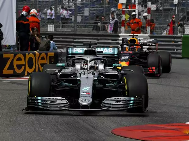 Lewis Hamilton, Max Verstappen Titel-Bild zur News: Lewis Hamilton, Max Verstappen