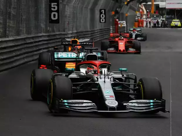 Lewis Hamilton, Max Verstappen, Sebastian Vettel Titel-Bild zur News: Lewis Hamilton, Max Verstappen, Sebastian Vettel